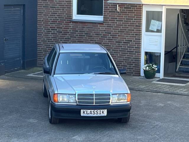 Bild 1/89 von Mercedes-Benz 190 E 2.6 (1988)