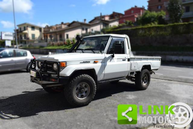 Image 1/10 of Toyota Land Cruiser HZJ 75 (1995)