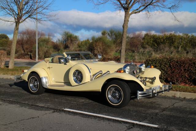 Image 1/9 of Excalibur Roadster IV (1984)