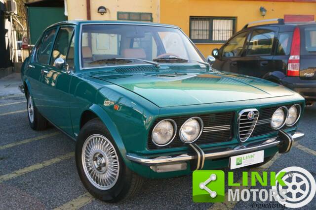 Image 1/10 de Alfa Romeo Alfetta 1.8 (1974)