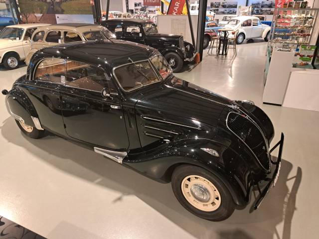 Imagen 1/13 de Peugeot 402 B (1939)