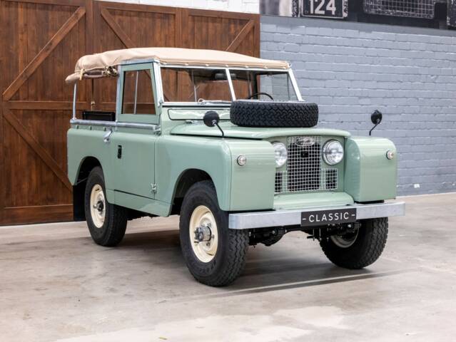 Image 1/48 of Land Rover 88 (1963)
