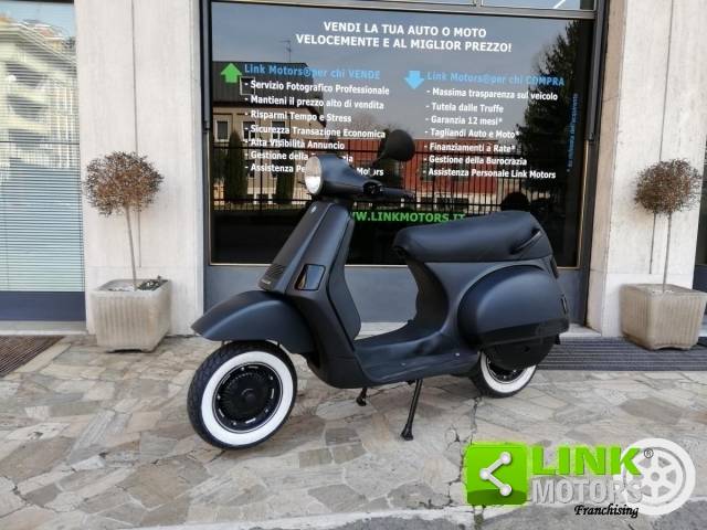 Image 1/11 de Piaggio Vespa Cosa 125 (1992)