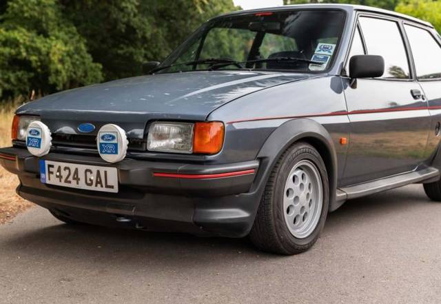 Bild 1/10 von Ford Fiesta XR2 (1988)