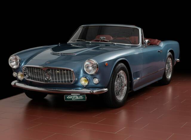 Image 1/4 de Maserati 3500 GTI Spyder Vignale (1964)