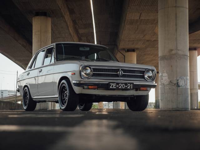 Image 1/35 of Datsun 1200 Deluxe (1972)