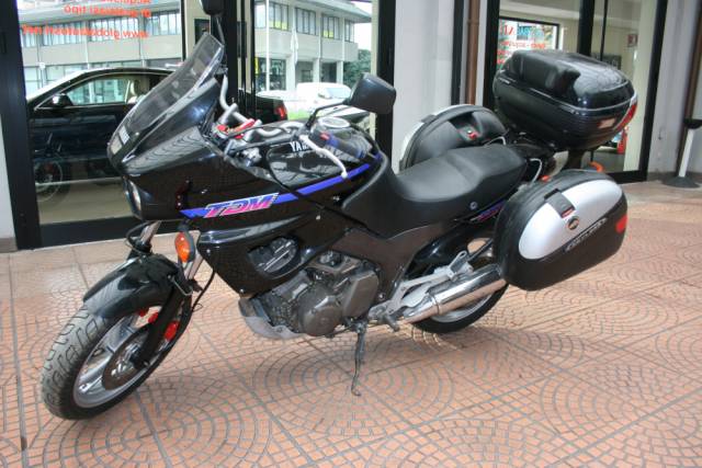 Imagen 1/5 de Yamaha DUMMY (1992)