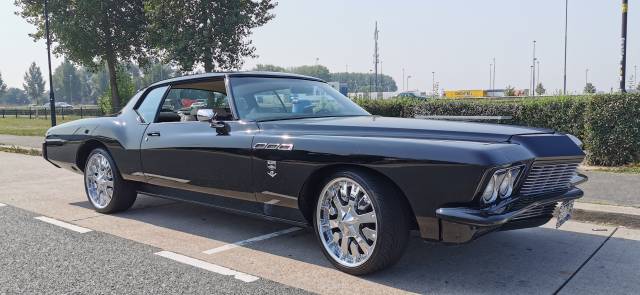Image 1/16 of Buick Riviera GS (1971)