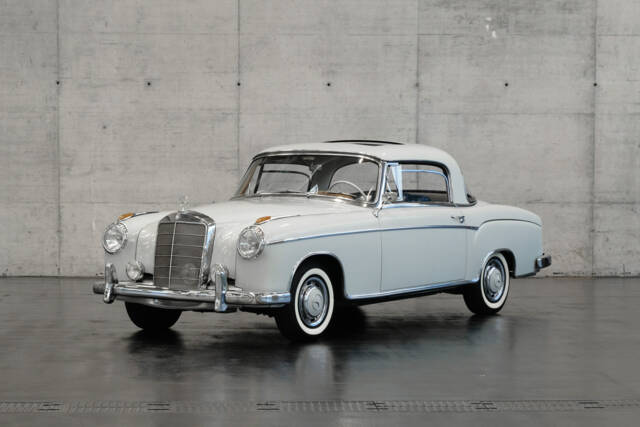 Afbeelding 1/5 van Mercedes-Benz 220 SE (1960)