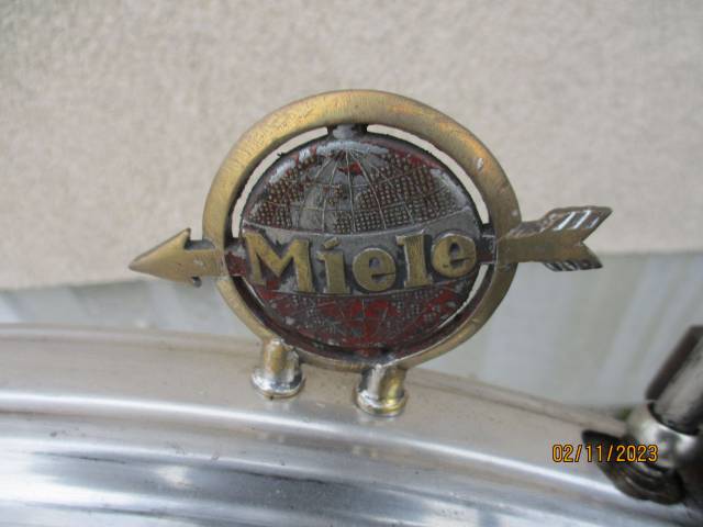 Imagen 1/15 de Miele DUMMY (1956)