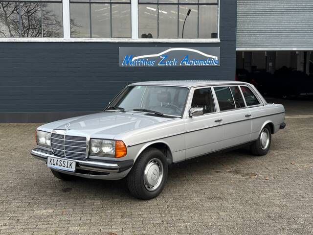 Immagine 1/50 di Mercedes-Benz 300 D lang (1985)