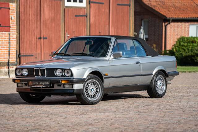 Bild 1/71 von BMW 325i (1989)