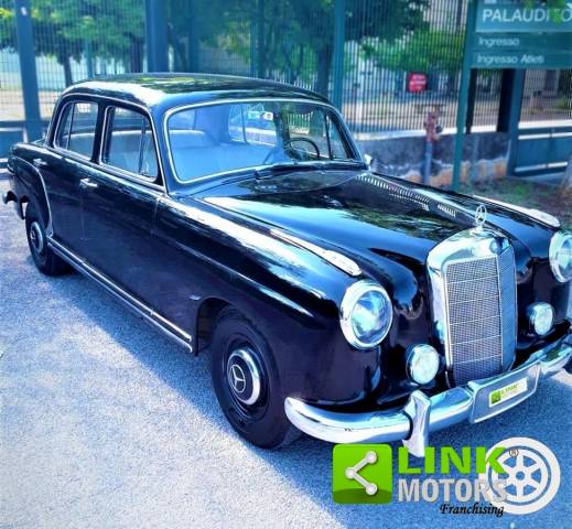 Bild 1/5 von Mercedes-Benz 219 (1957)