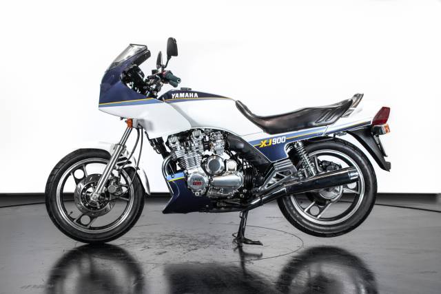 Imagen 1/27 de Yamaha DUMMY (1988)