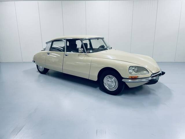Image 1/10 de Citroën DS 20 (1973)