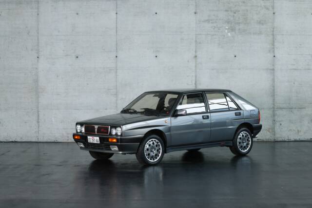 Image 1/50 of Lancia Delta HF Integrale (1988)