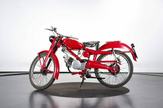 Image 1/50 of Moto Guzzi Motoleggera 65 (1951)