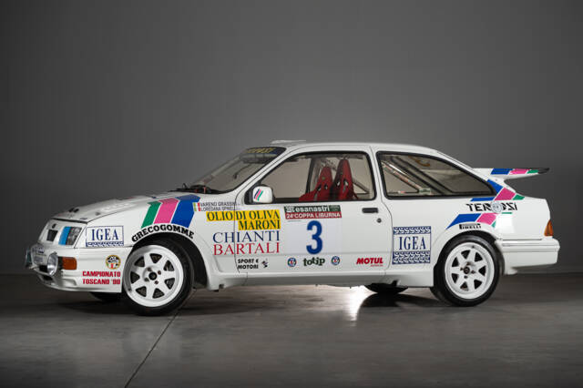 Image 1/18 de Ford Sierra RS Cosworth (1986)