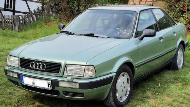 Bild 1/15 von Audi 80 - 2.0 E (1992)