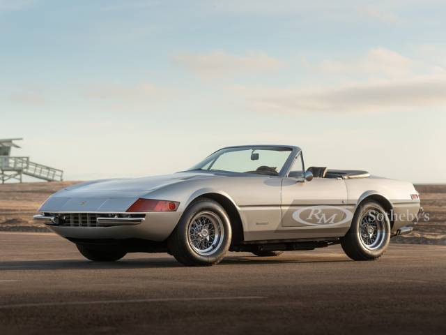Image 1/50 de Ferrari 365 GTS/4 Daytona (1971)