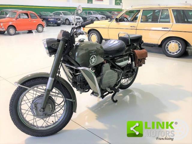 Immagine 1/16 di Moto Guzzi DUMMY (1974)