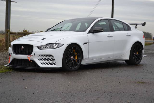 Bild 1/20 von Jaguar XE SV Project 8 (2019)