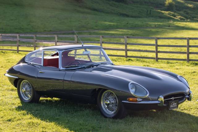 Image 1/62 of Jaguar E-Type 4.2 (1966)