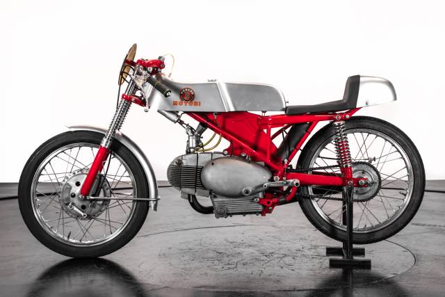 Afbeelding 1/22 van Motobi DUMMY (1973)