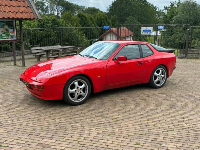 Immagine 1/8 di Porsche 944 Turbo Cup (1987)
