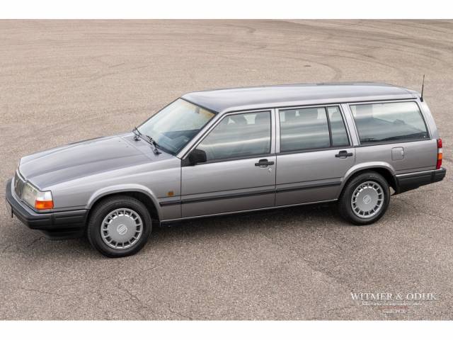 Image 1/25 de Volvo 940 2.3i Turbo (1992)