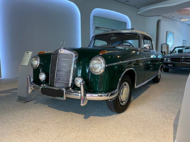 Image 1/8 of Mercedes-Benz 220 S (1957)