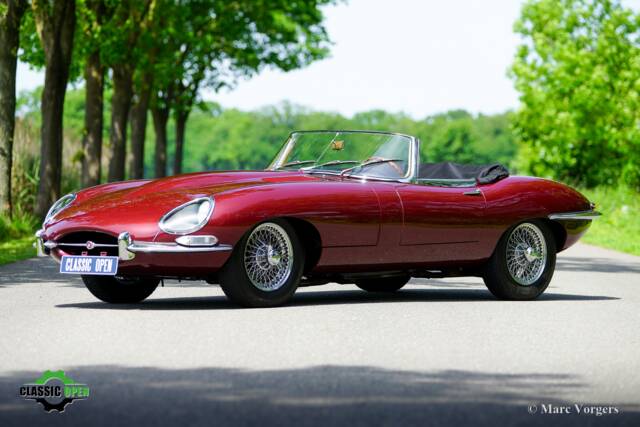 Image 1/57 of Jaguar E-Type 3.8 (1964)