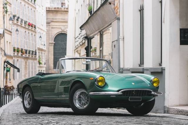Image 1/50 de Ferrari 275 GTS (1965)