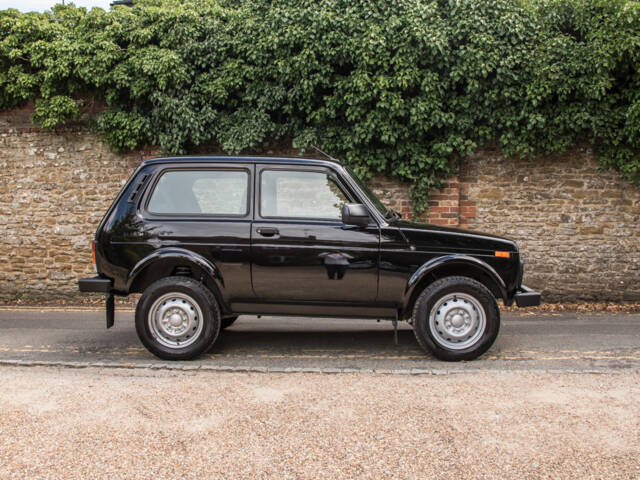 Image 1/18 of Lada Niva (2021)