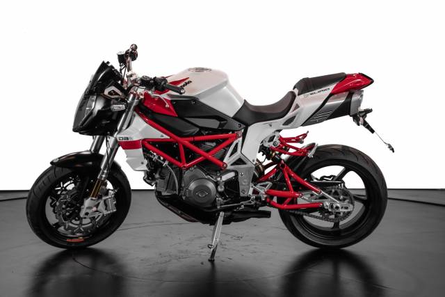 Image 1/32 of Bimota DUMMY (2012)