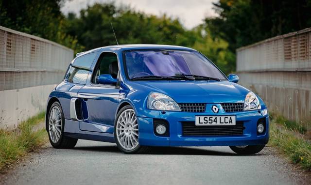 Immagine 1/8 di Renault Clio II V6 (2005)