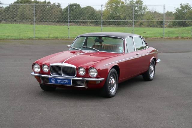 Bild 1/50 von Daimler Double Six (1976)
