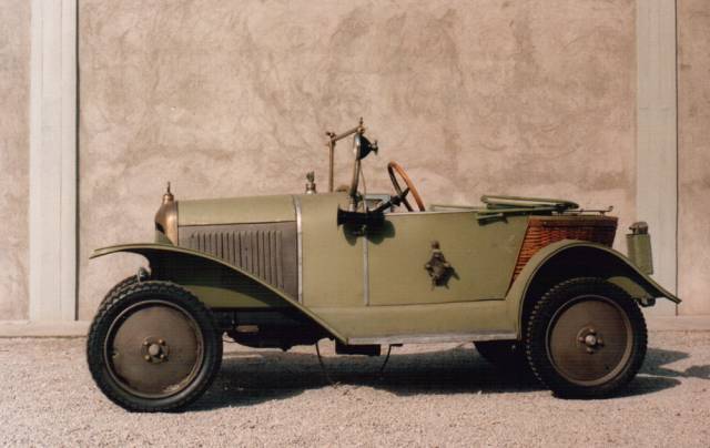 Image 1/25 of Citroën 5 CV Trefle (1923)