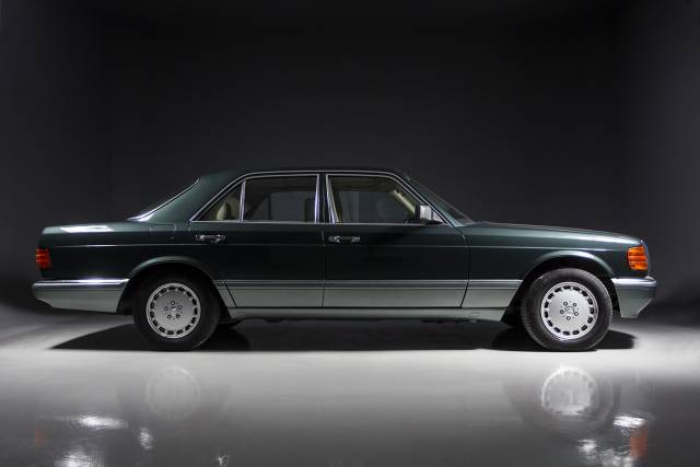 Immagine 1/29 di Mercedes-Benz 420 SE (1989)