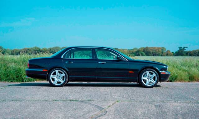 Bild 1/43 von Jaguar XJR Super V8 (2004)