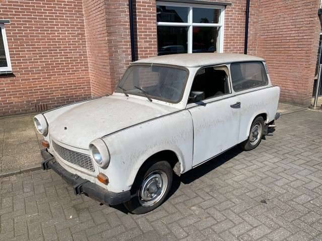 Image 1/27 of Trabant 601 Universal (1985)