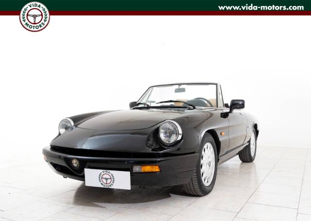 Bild 1/14 von Alfa Romeo 2.0 Spider (1992)