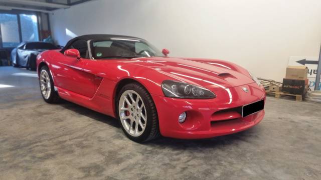Immagine 1/17 di Dodge Viper SRT10 (2005)