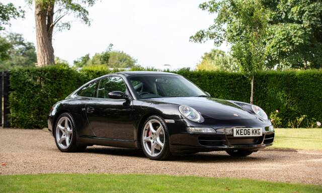 Image 1/37 of Porsche 911 Carrera S (2006)