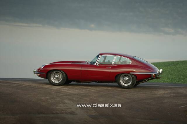 Image 1/17 of Jaguar E-Type (1970)
