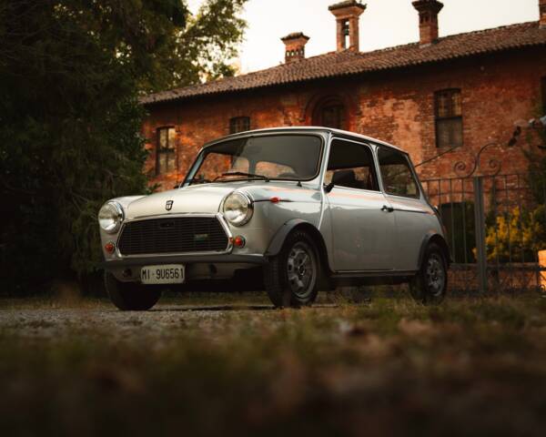 Imagen 1/21 de Mini 1000 (1985)