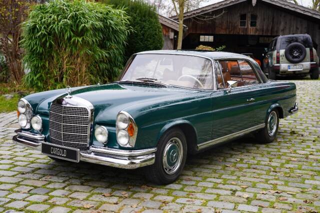 Image 1/12 de Mercedes-Benz 280 SE (1969)