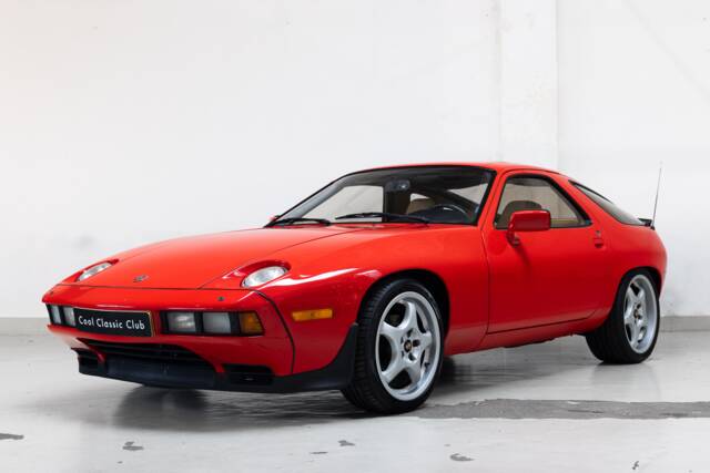 Image 1/31 of Porsche 928 (1982)