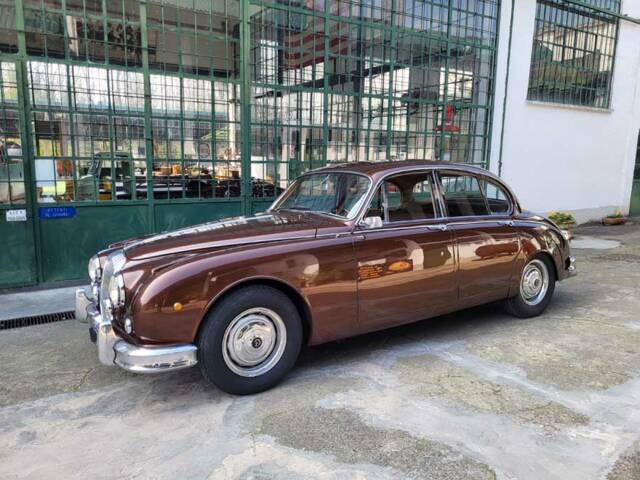 Imagen 1/42 de Jaguar Mk II 2.4 (1964)