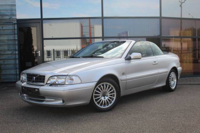 Image 1/9 of Volvo C70 2.0 T (2003)